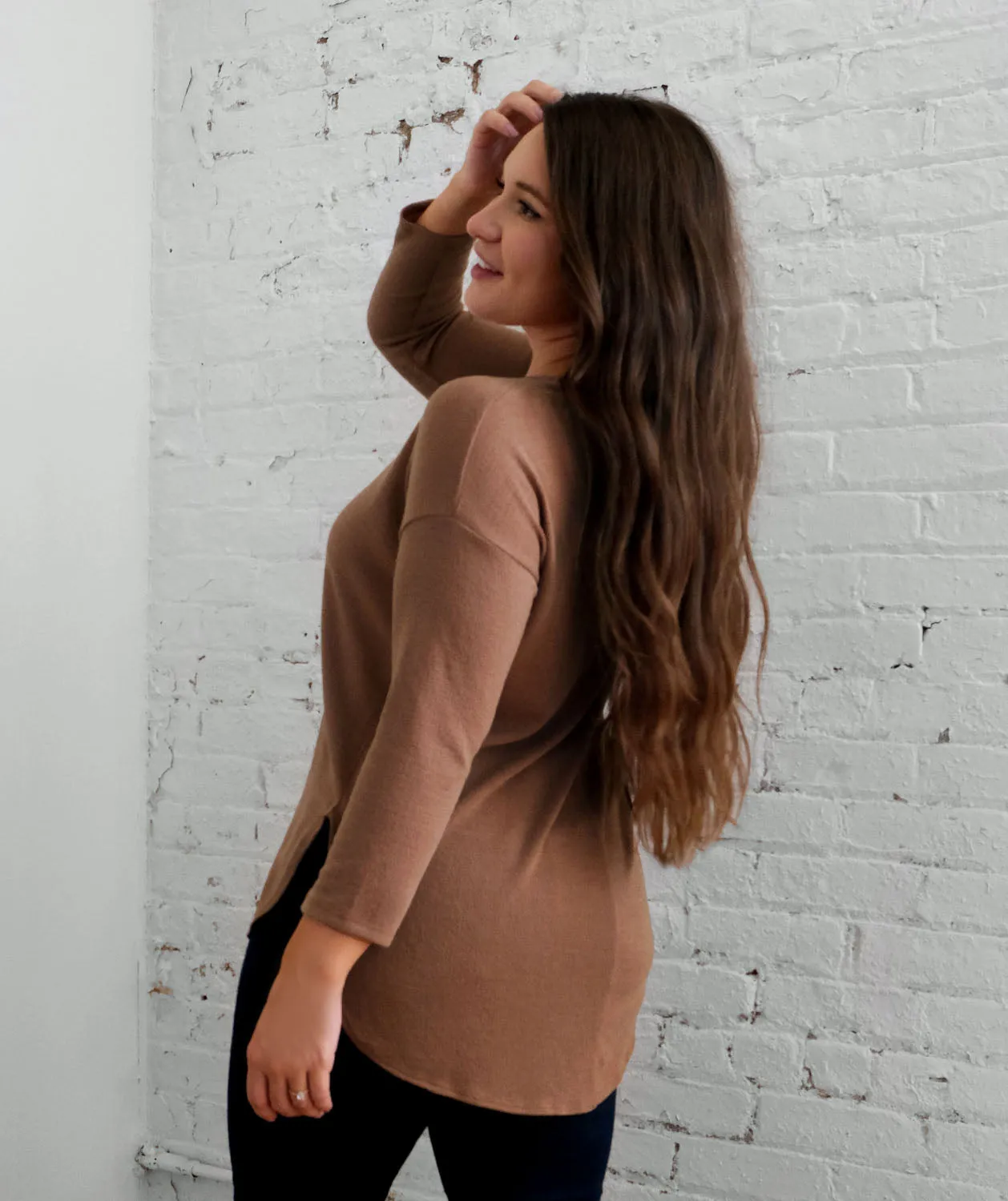 MAGNOLIA lightweight sweater tunic in Cognac