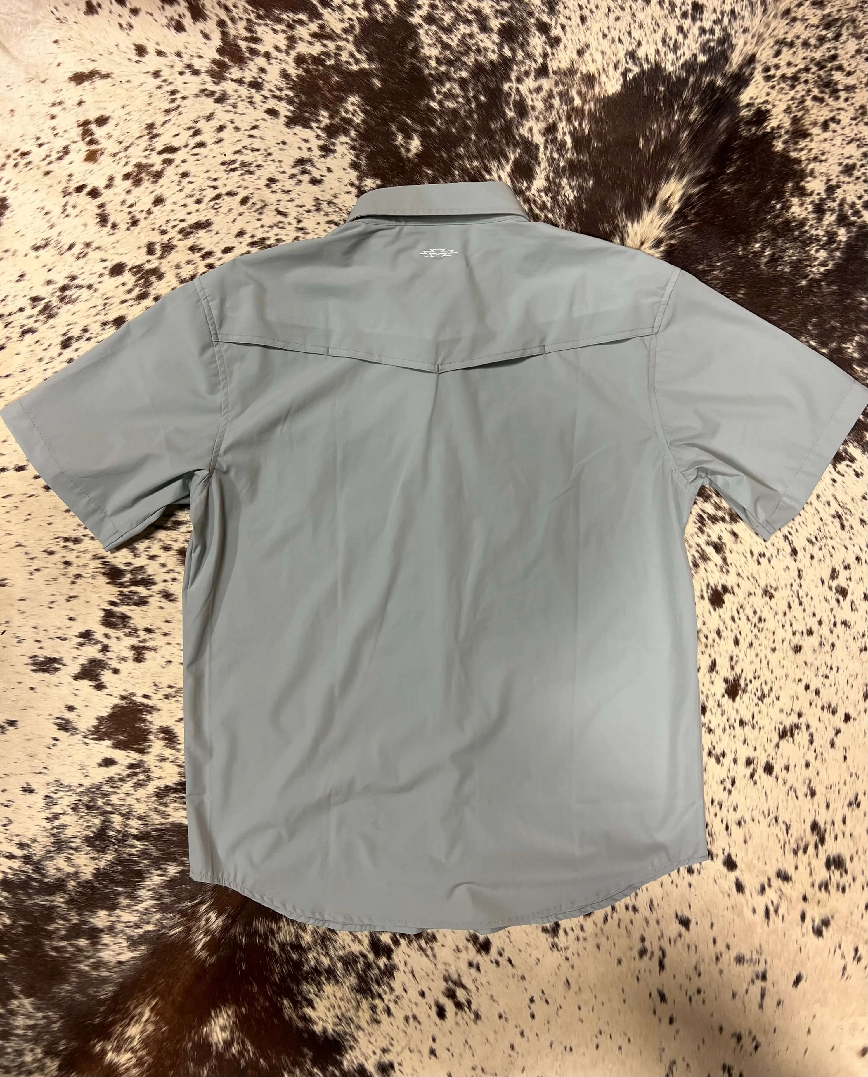 Outpost Performance Light Blue Pearl Snap SS Shirt