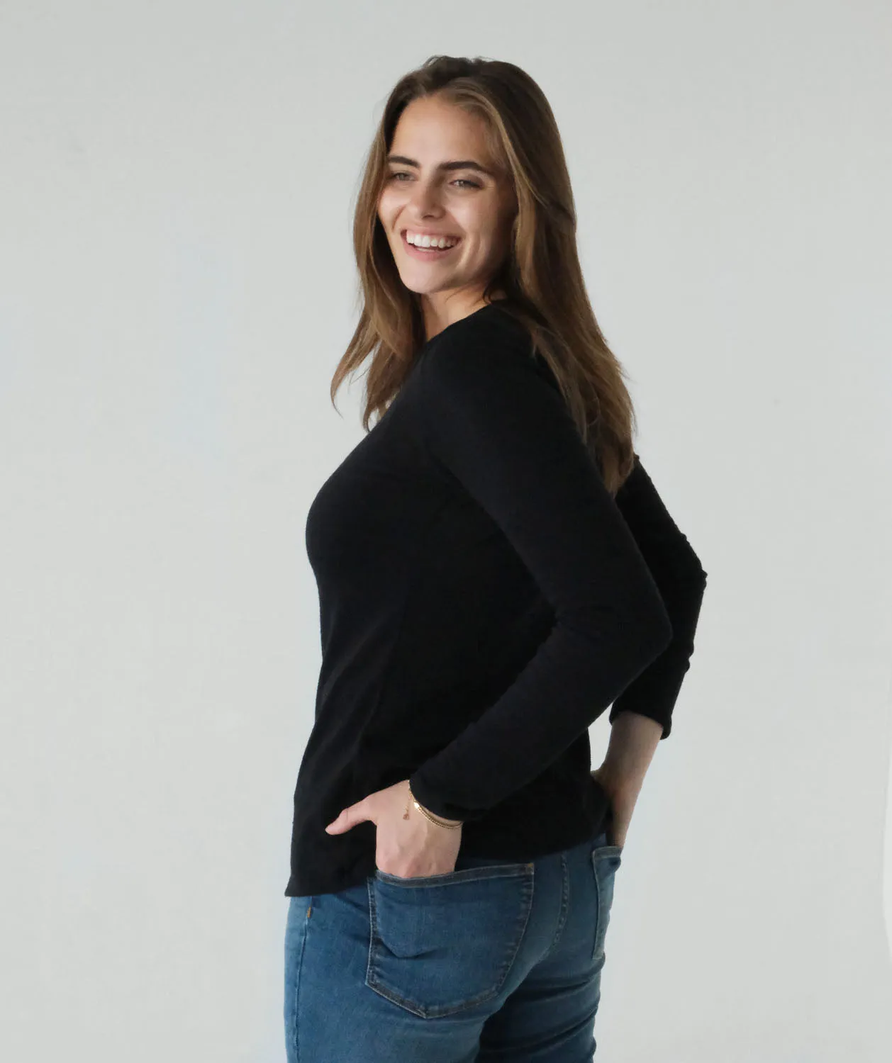 WINSLOW lightweight sweater top in Black