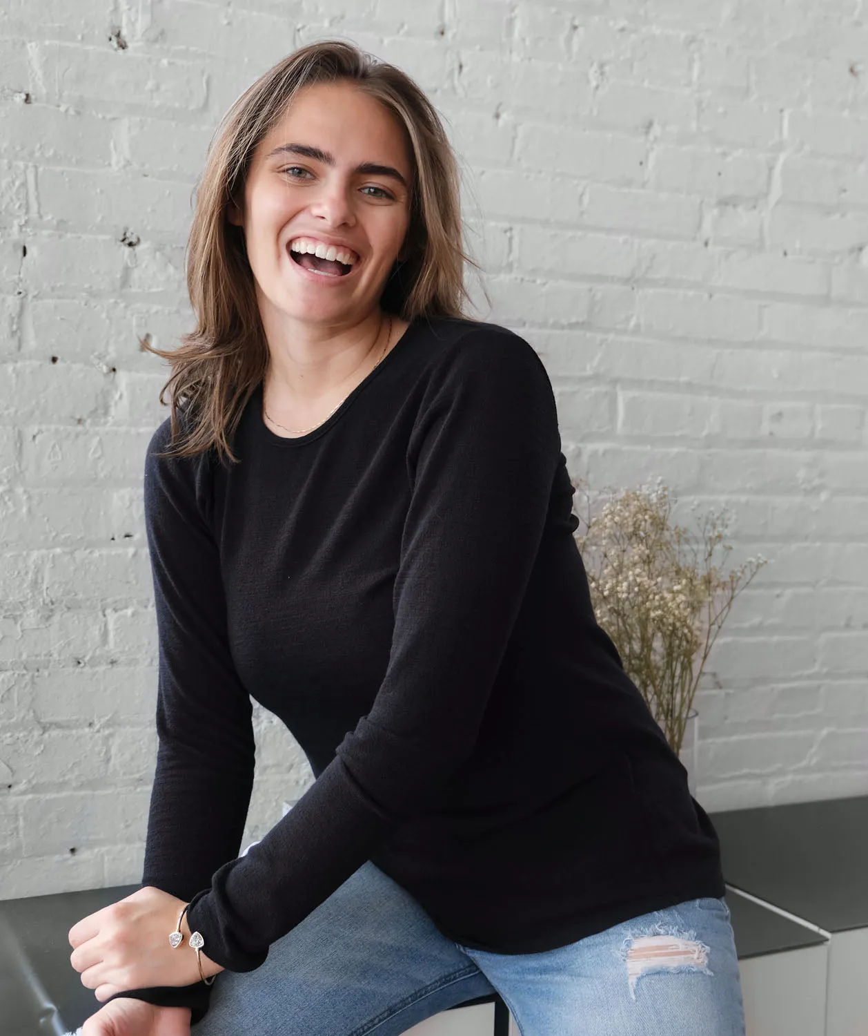 WINSLOW lightweight sweater top in Black