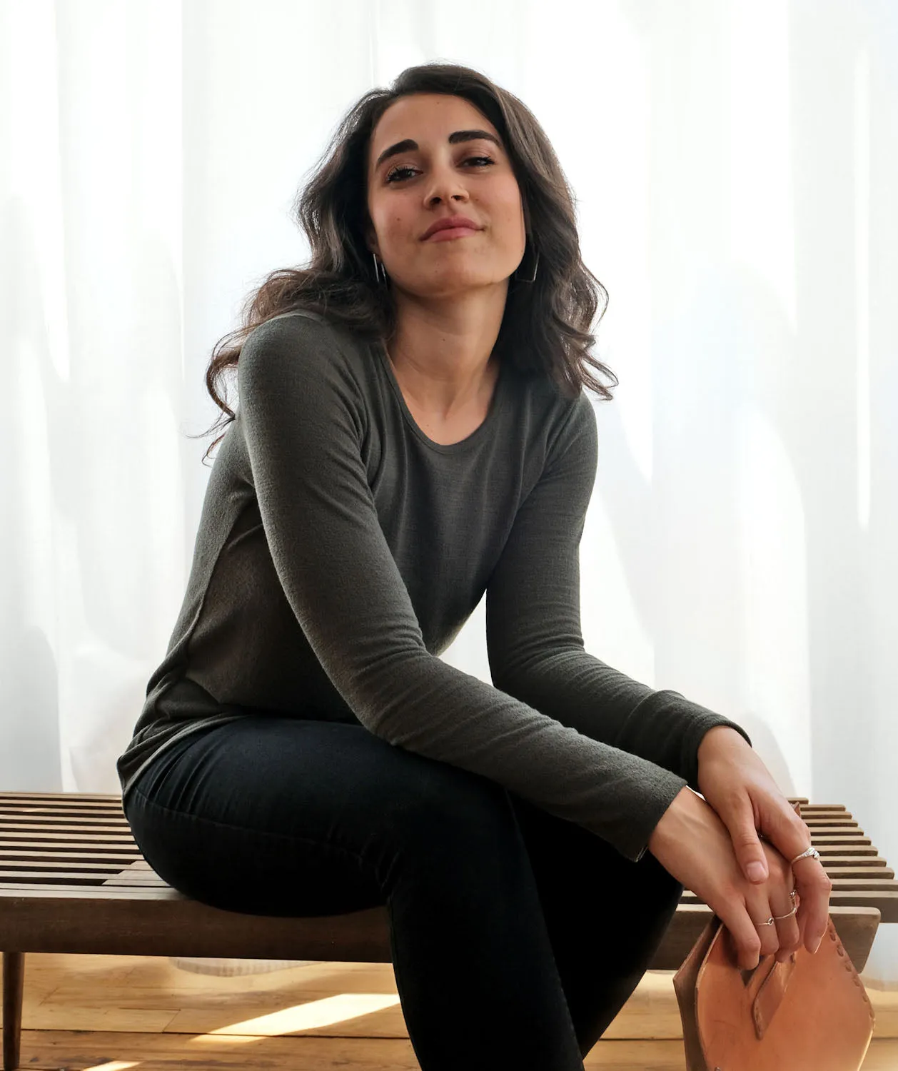 WINSLOW lightweight sweater top in Dark Olive