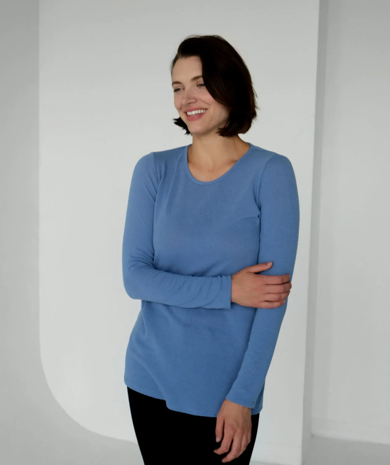 WINSLOW lightweight sweater top in Sky Blue